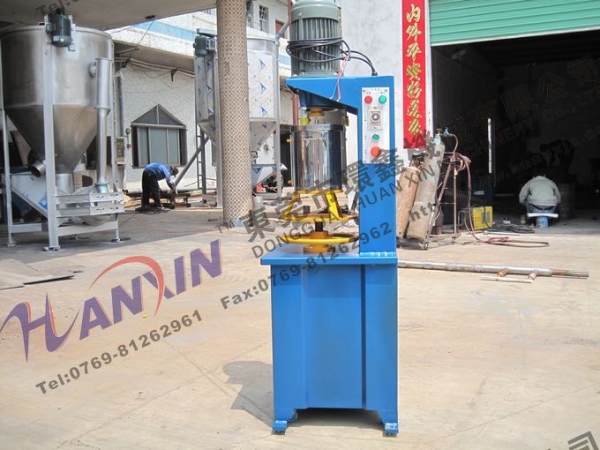 小型塑料打粉機(jī)